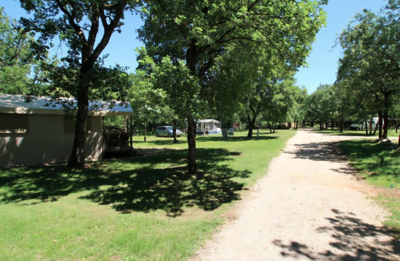 Lodges Du Bois Dodo - Ancien Camping De Bois Redon Septfonds Dış mekan fotoğraf